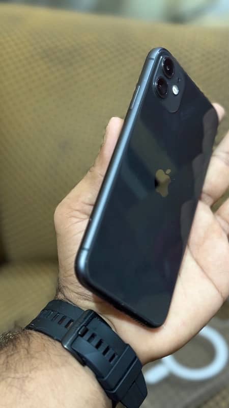 iPhone 11 (128GB) NON PTA with 2 month sim working 3