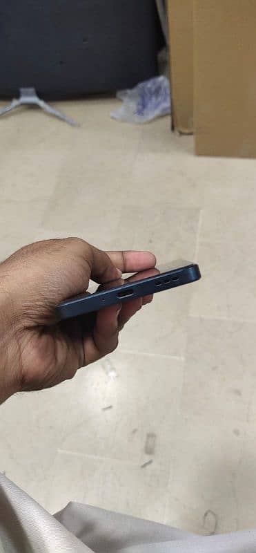 I am selling my OPPO Reno 11F 5g Brand New condition 4