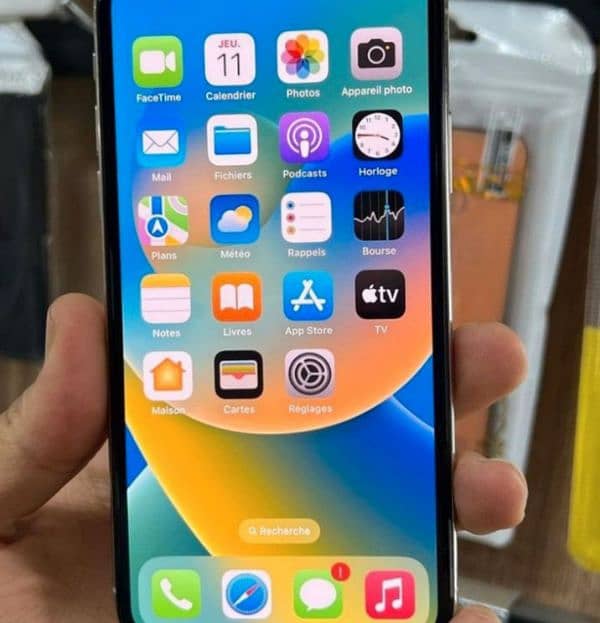 IPHONE X A1 CONDITION BYPASS CONTACT ME WHAT'S APP 1