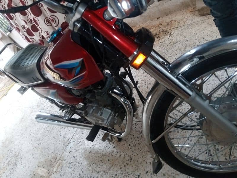 Honda cg 125  special number 6464 1