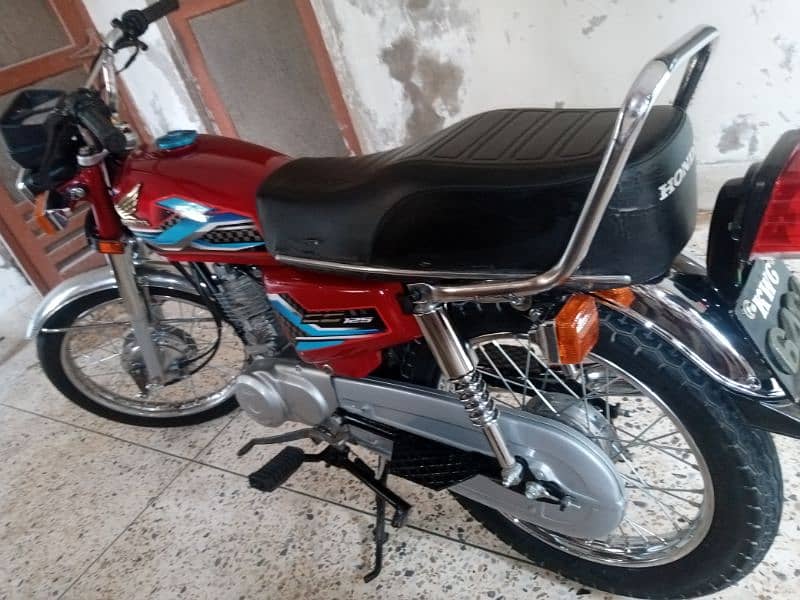 Honda cg 125  special number 6464 3