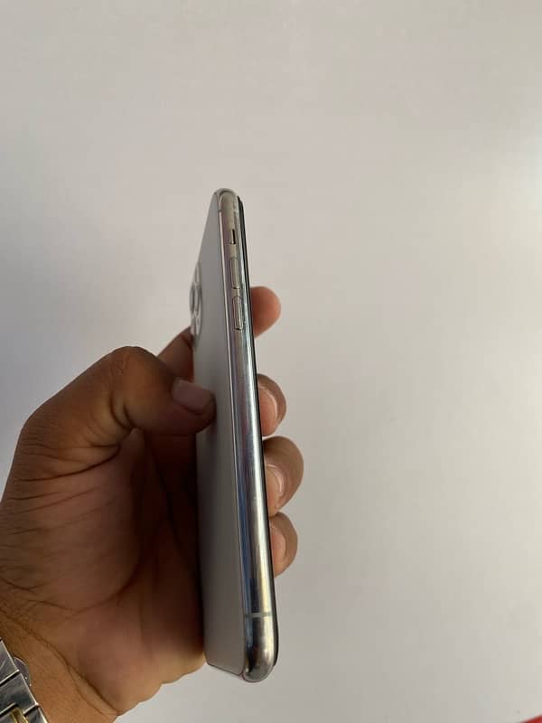 I phone 11 pro 64gb non pta 1