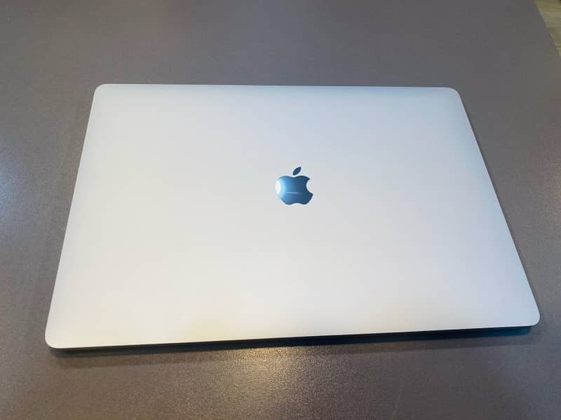 16inch Macbook Pro 2019 i7/32/512 5