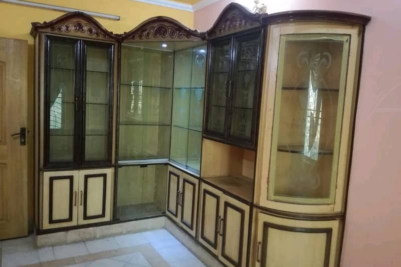 Unoccupied House Of 10 Marla Is Available For sale In Faisal Town 4