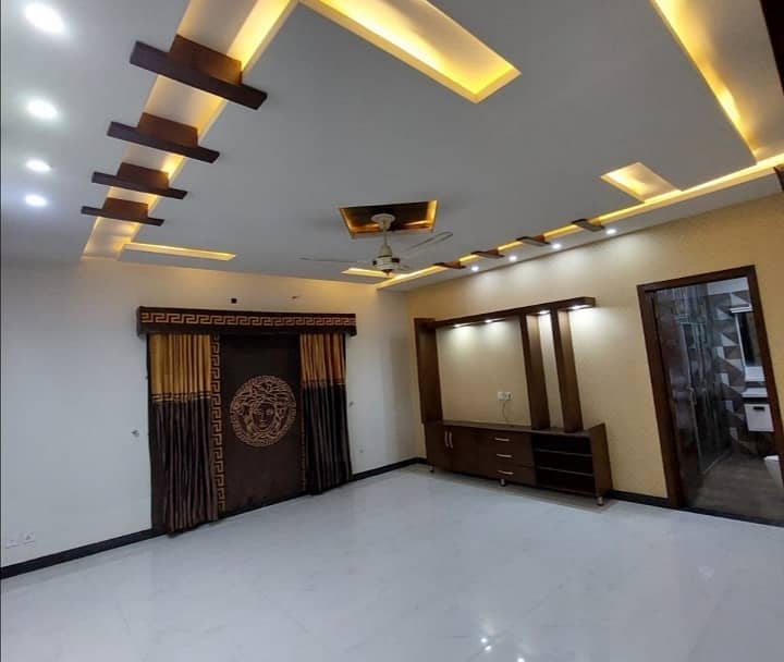 Prime Location House Of 1 Kanal Is Available For Sale In Wapda Town Phase 1 Block E1 33