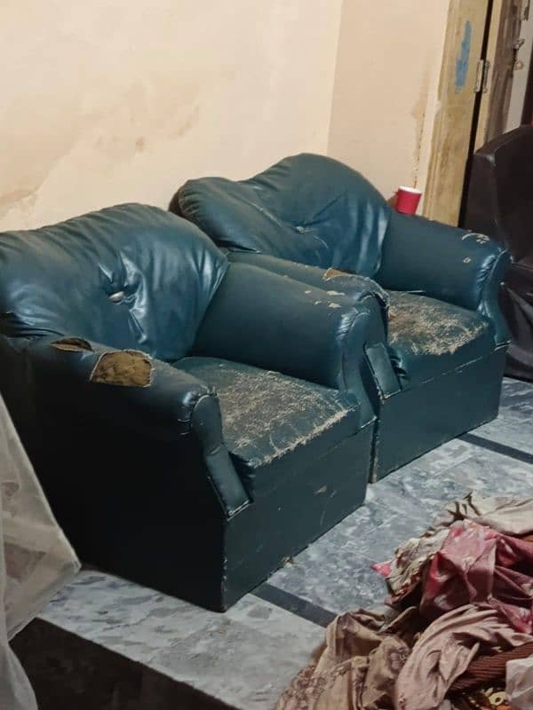 1 seater sofa 0