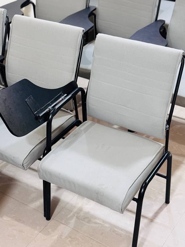 Classroom chairs with foam seat and back 2