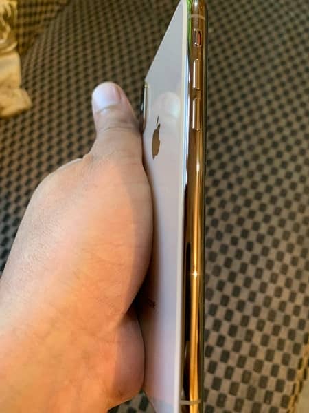 Iphone xs Non PTA 2