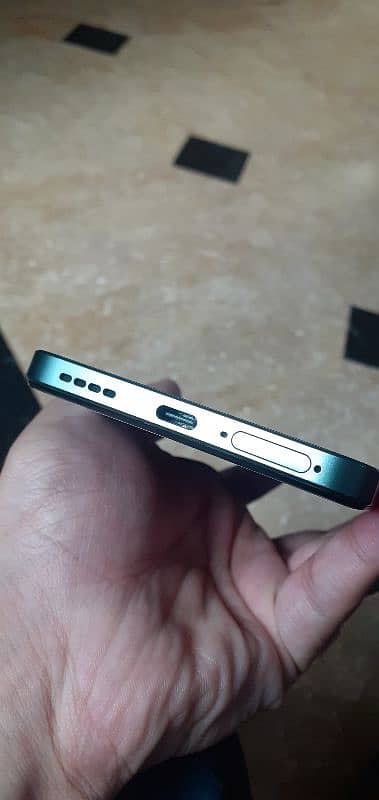 realme 12 only 20 days used condition 10/10 3