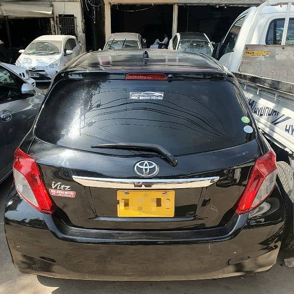 Toyota Vitz 2013 6