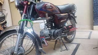 Urgently Selling Honda CD 70 motorcycle