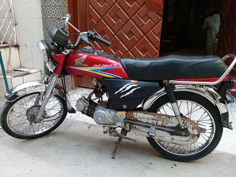 Honda CD 70 10 model j read add ) 1