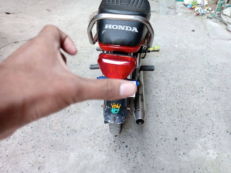 Honda CD 70 10 model j read add ) 5