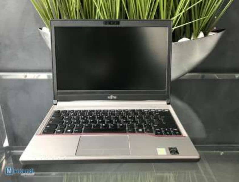 fujitsu Japanese laptop 4th generation 4GB /500GB HDD 10/10 condition 0