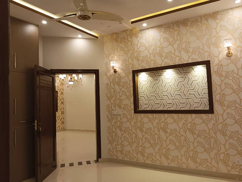 10 Marla Like Brand New Luxury House For Rent In Bahria Town Lahore. 10