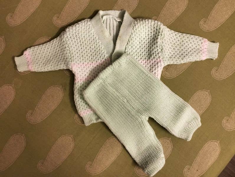 Brand New Baby Girl Knitted Clothes & Shoes (0-6 months) 1