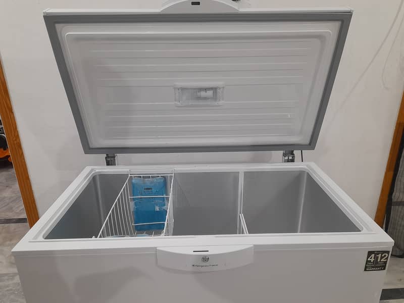 Dawlance Deepfreezer for sale 3