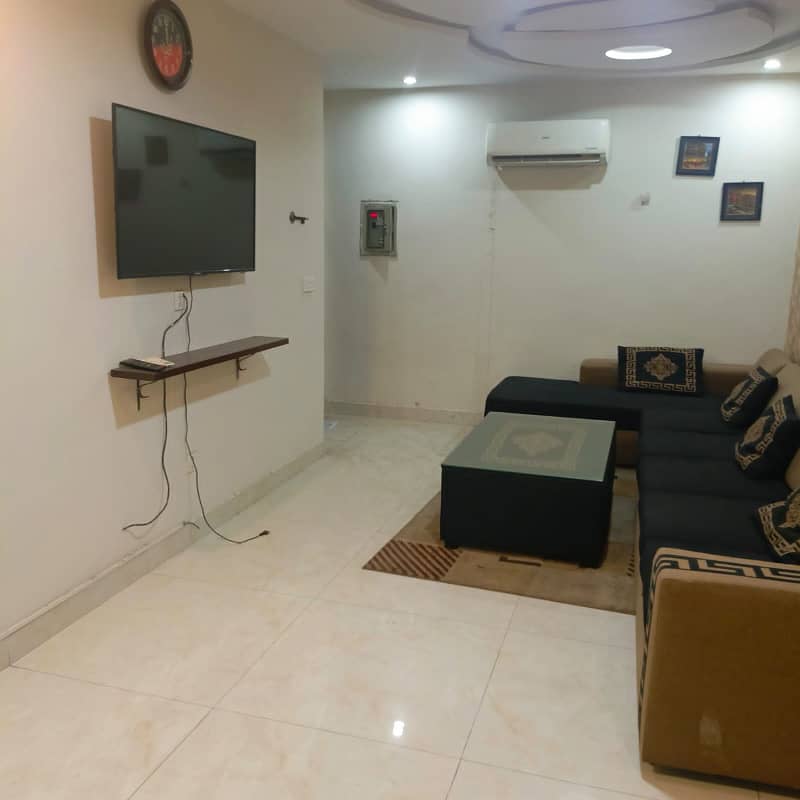 Luxury Fully Furnished 1 Bed Flat Is Available For Rent in DD Block Bahria Town Lahore 2