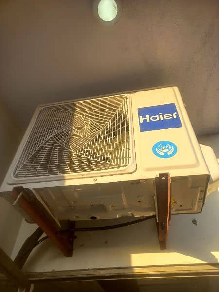 Haier  DC Inverter  (limited Edition) 1