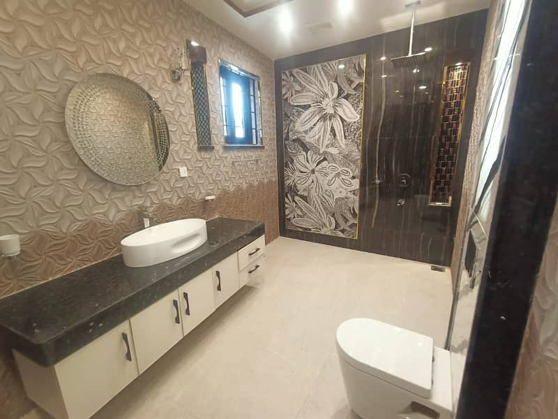 1 Kanal Like Brand New Luxury House Available For Rent In Bahria Town Lahore. 14