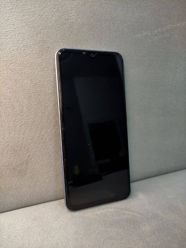 Vivo Y33s - 8/128 - condition 10/10 - Like a New Phone 4