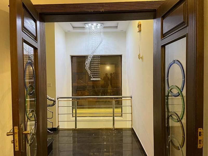 10 Marla Fully Furnished House For Rent in Bahria Town Lahore 7