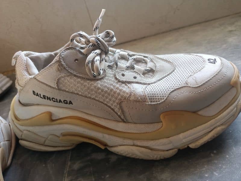 Balenciaga Triple Cloud 2