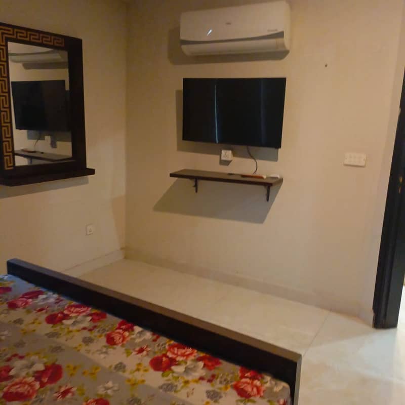 1 Bed Fully Furnished Flat is Available For Rent In DD Block Bahria Town Lahore 2