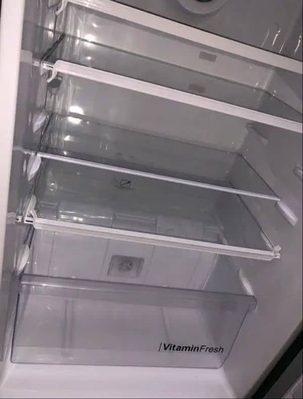 Dawlance fridge glass dor 3