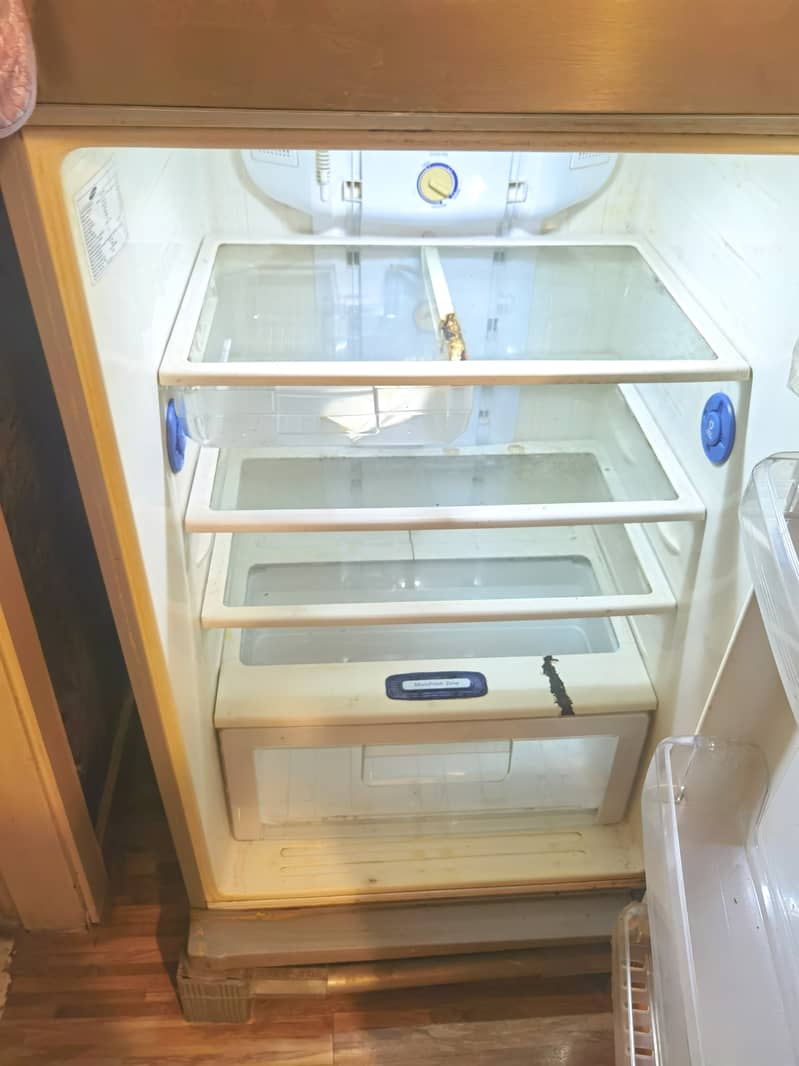 Samsung Auto defrost fridge 4