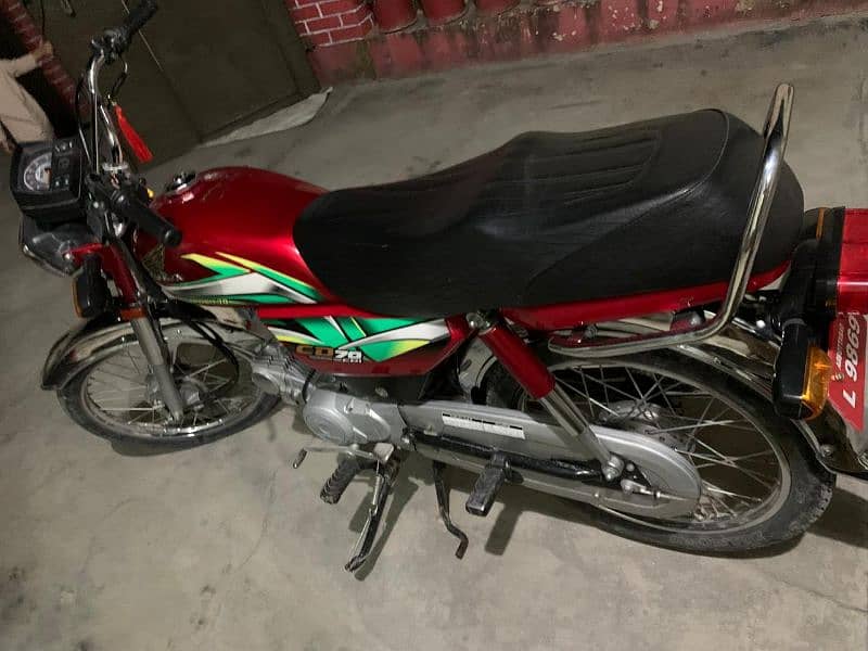 HONDA CD 70 Num. . Abbottabad 5