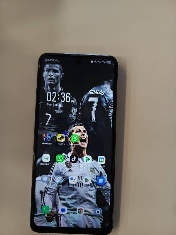 Infinix hot 40 pro 9/10 1