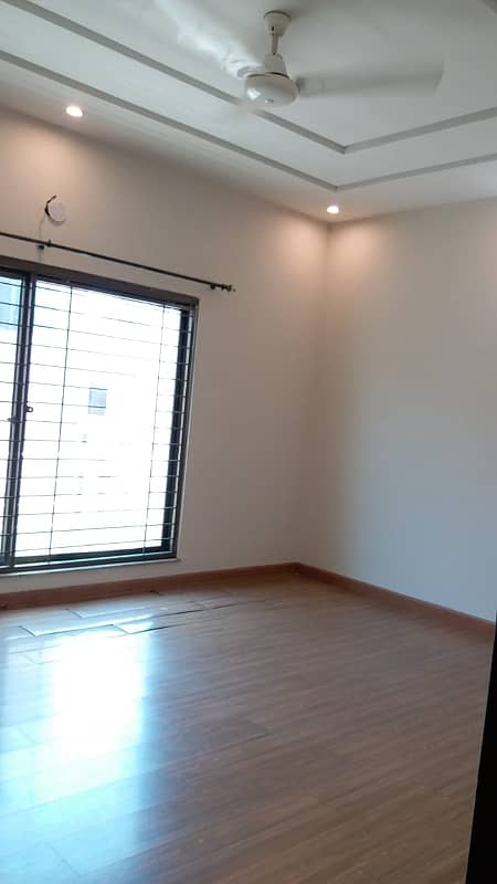 01 Kanal Like Brand New Bungalow Upper Portion for rent in DHA Phase-5, Near to park 15