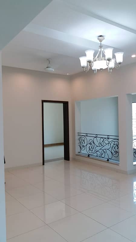 01 Kanal Like Brand New Bungalow Upper Portion for rent in DHA Phase-5, Near to park 17