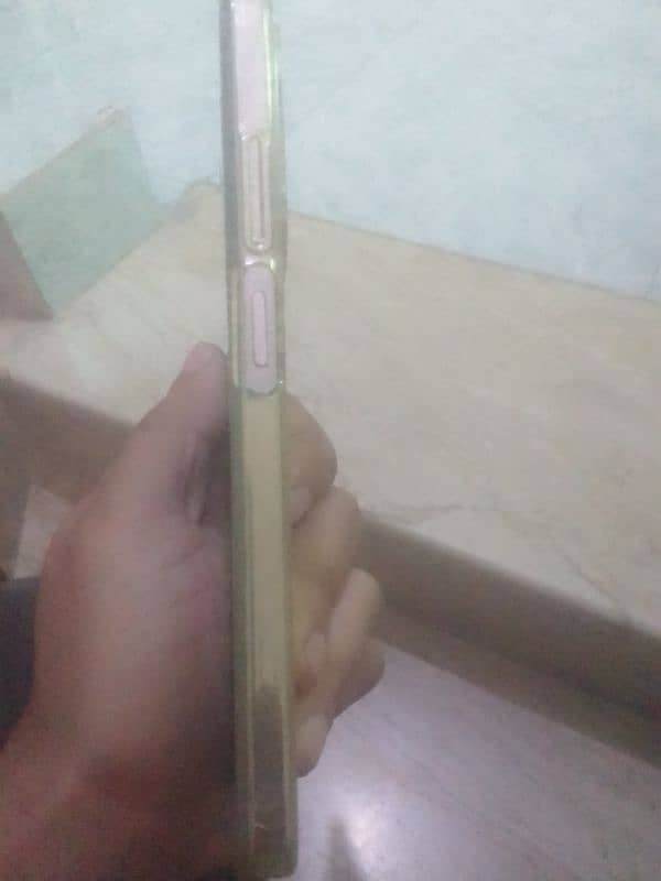 hot40i infinix 8/128 3