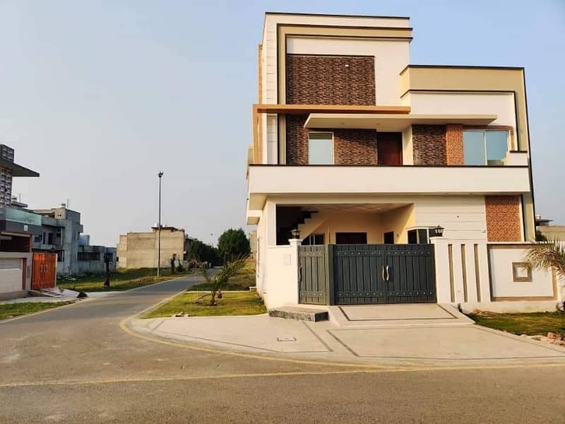 Carpeted Road Fully Possession 10 Marla Plot 11