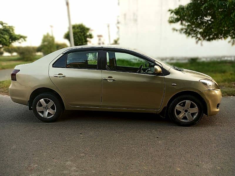 Toyota Belta 2013 1