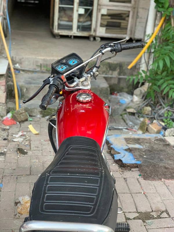 Honda cg 125 model 2015 Total genuine 4