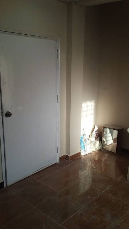 1 ROOM OFFICE FOR RENT IN BLOCK 13-A, GULSHAN 4