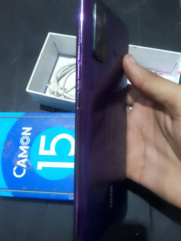 Camon 15 Ram4/64 box with chargr 2