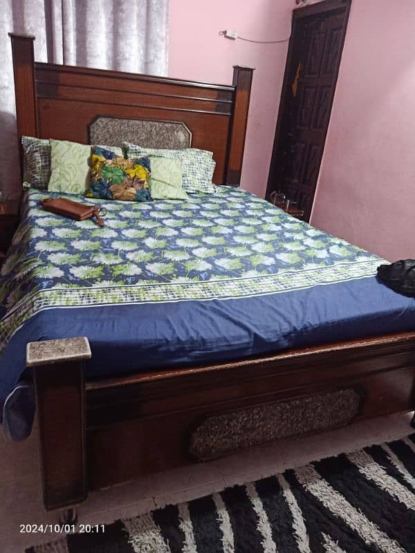 my 3 years used bed set 1