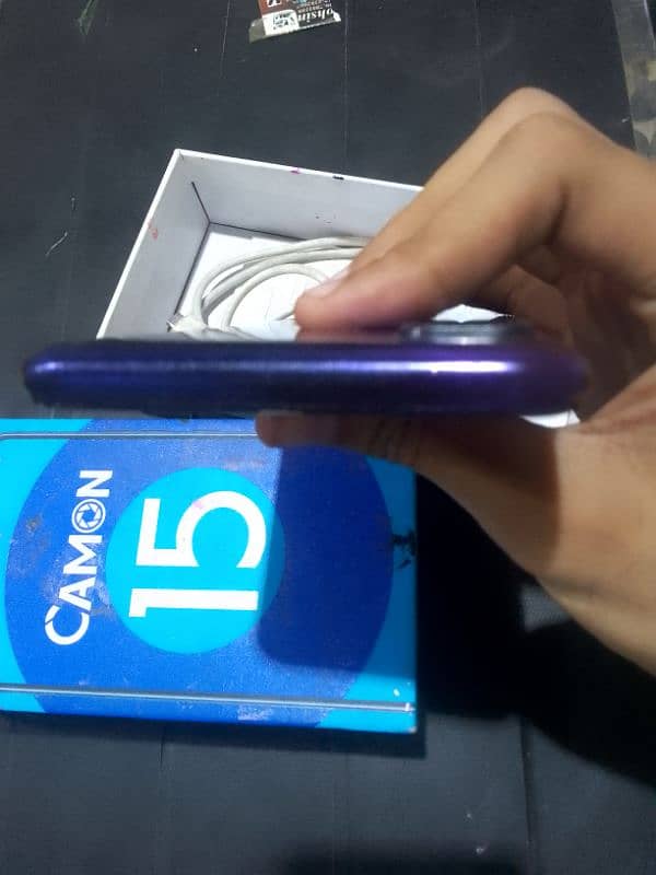 Camon 15 Ram4/64 box with chargr 5