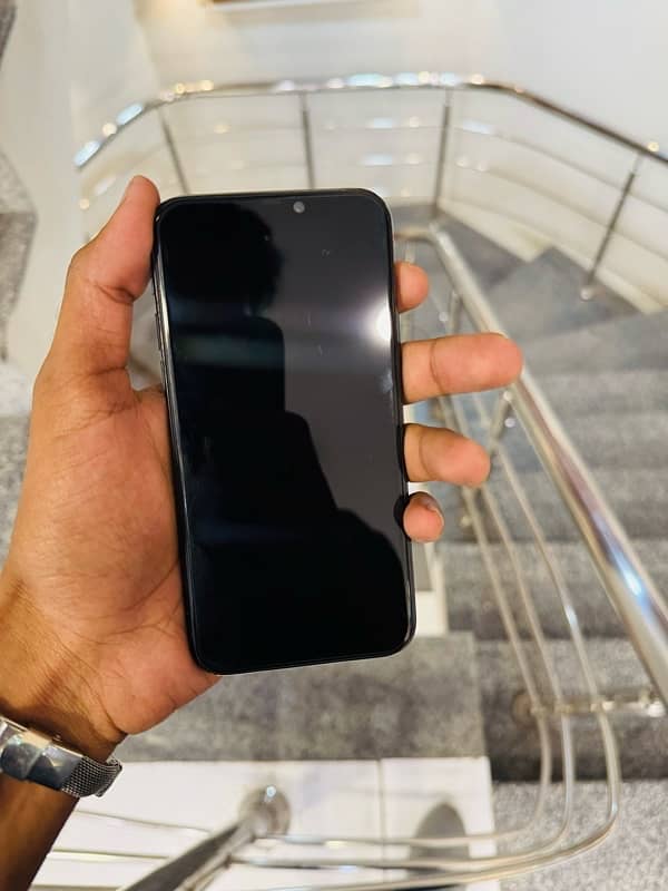 iPhone 11 Pro 1