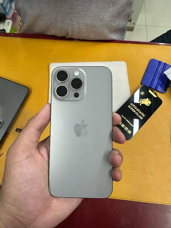 Apple Iphone 15 Pro Max HK 0