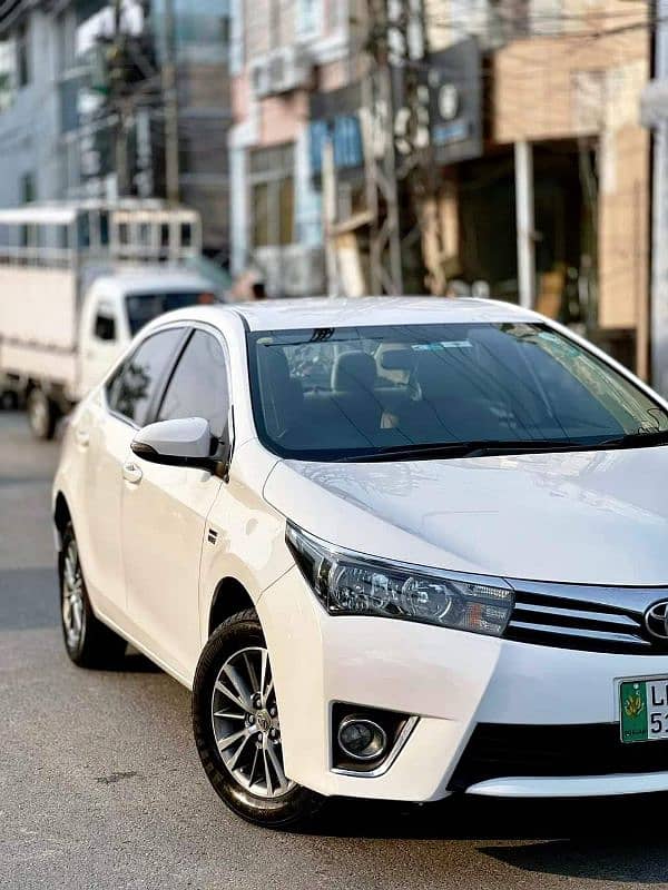 Toyota Corolla Altis 2016 1