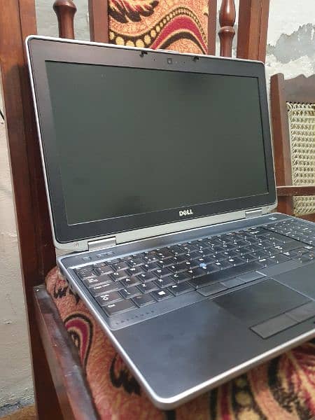 DELL LATITUDE E6530 COREi7 3