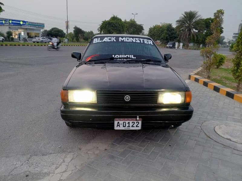 Nissan Sunny 1988 3