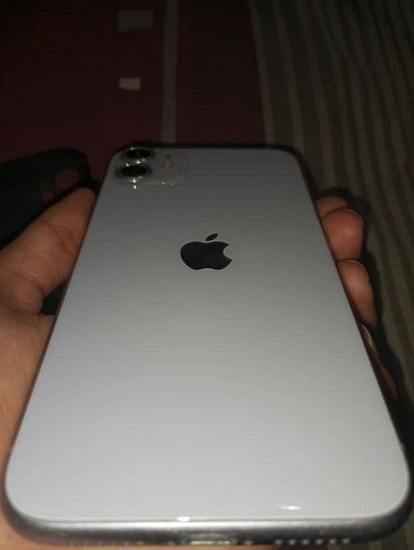 i phone 11 jv purple colour 10/10 64gb with accessories(text whatsapp) 0