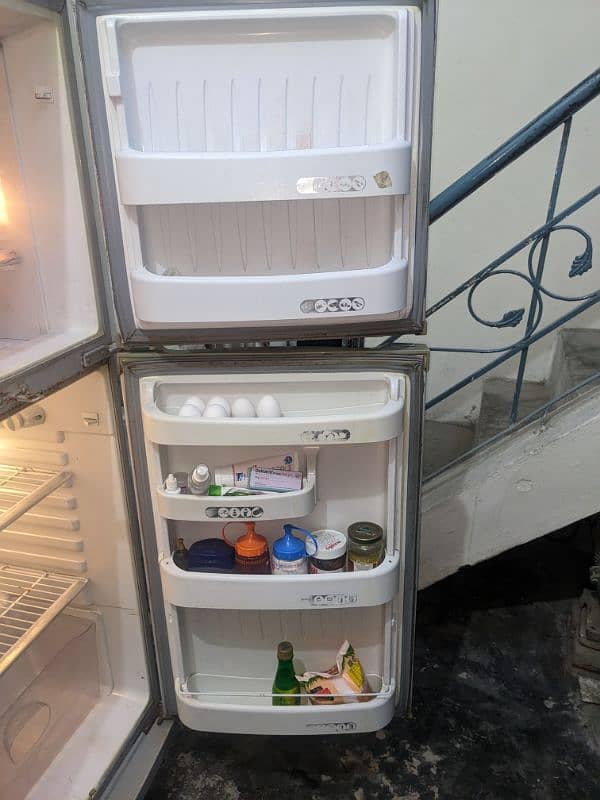 Orient Fridge 11 Cubic 10/10 working 3