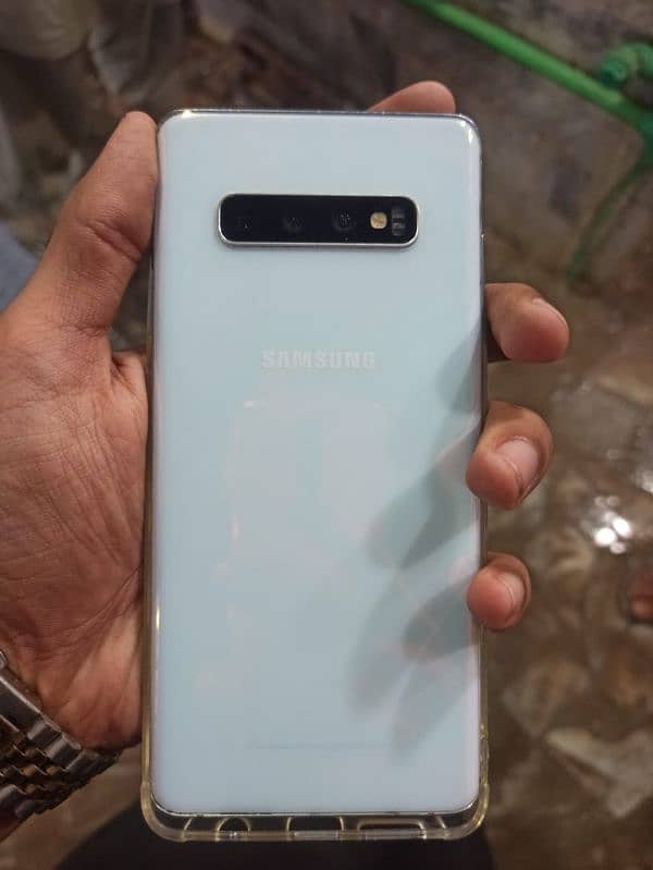 samsung s10plus 8ram 128room only 2 minor dot pta aproved orignal 1